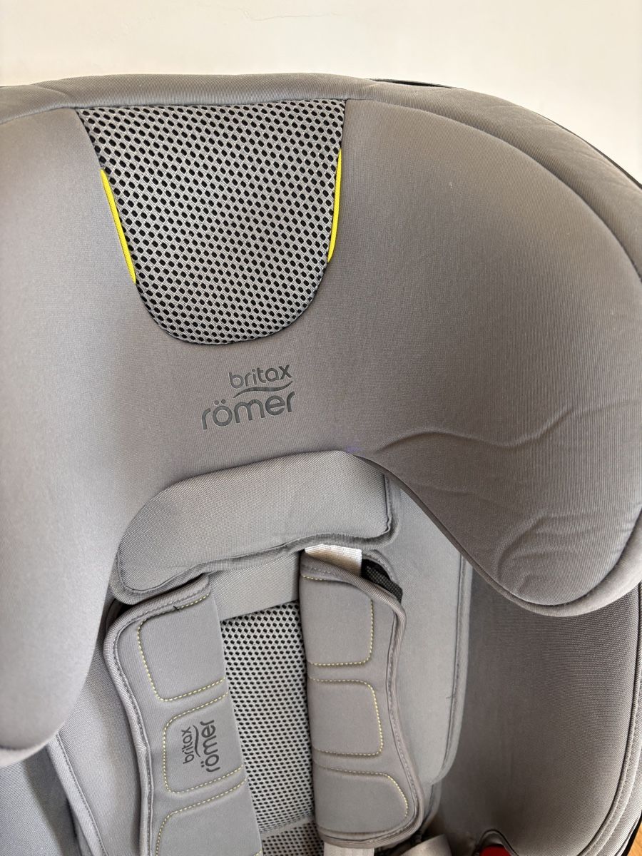 Britax Römer Seggiolini per auto: Britax Römer Advansafix IV R – Usato da Luzern venduto da lor_x8hx 2
