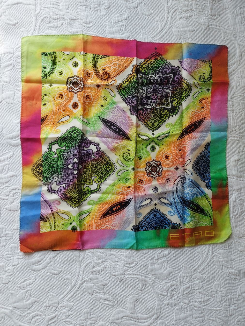 Etro Foulard & Sciarpe: Etro. Seiden halstuch. – Usato da Plasselb venduto da Mabischer