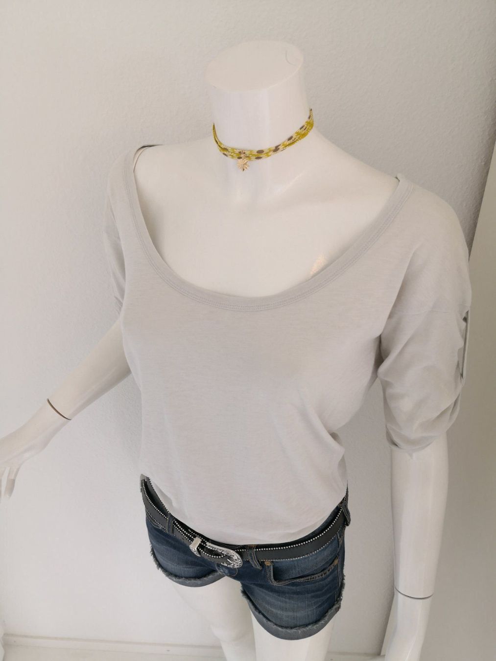 Mango T-shirt: 🤩MANGO LANGARM T-SHIRT HELLGRAU & ARMANI P. – Usato da Olten venduto da Naja-Twins-Twins 7