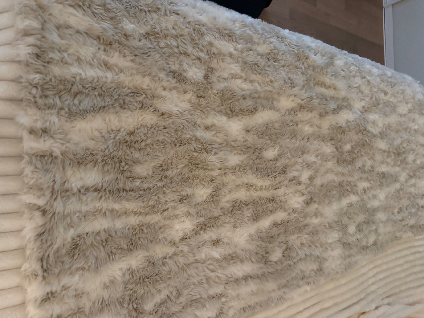 Couvertures: Fell Kuscheldecke beige/grau – D'occasion à Binningen par Nfizzi