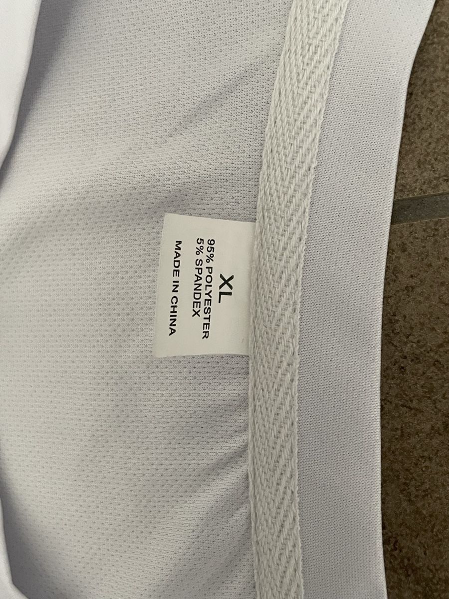 T-shirt: T Shirt mit Motivdruck – Nuovo (secondo la descrizione) da Bronschhofen venduto da Sommernacht03 3