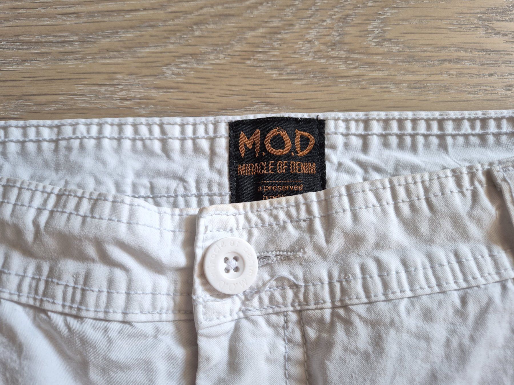 Pantaloni: Sommer-Shorts, weiss, Gr. 30 – Usato da Aesch BL venduto da sar_j59l 1