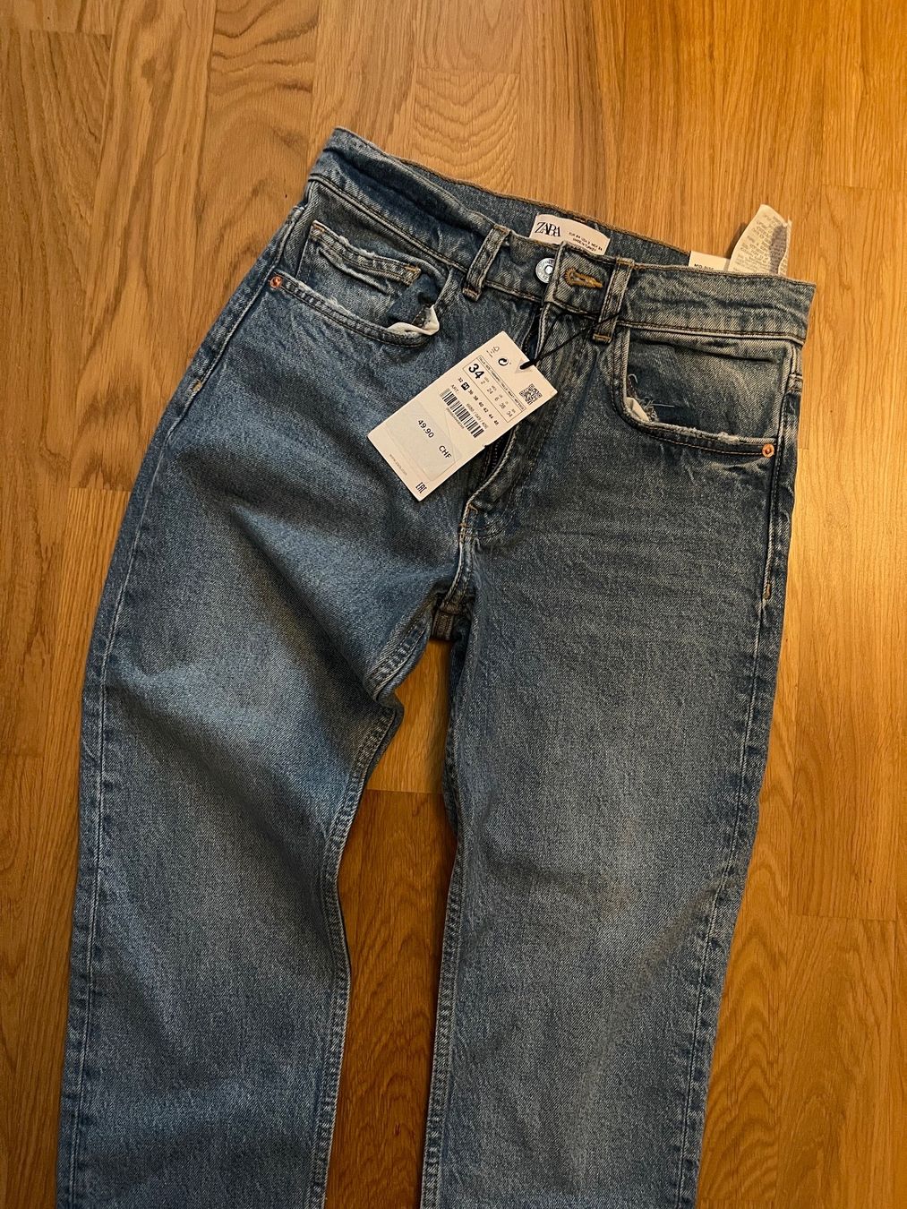 Zara Jeans: ZARA Jeans, Gr. 34 – Nuovo (secondo la descrizione) da Dübendorf venduto da liism 2