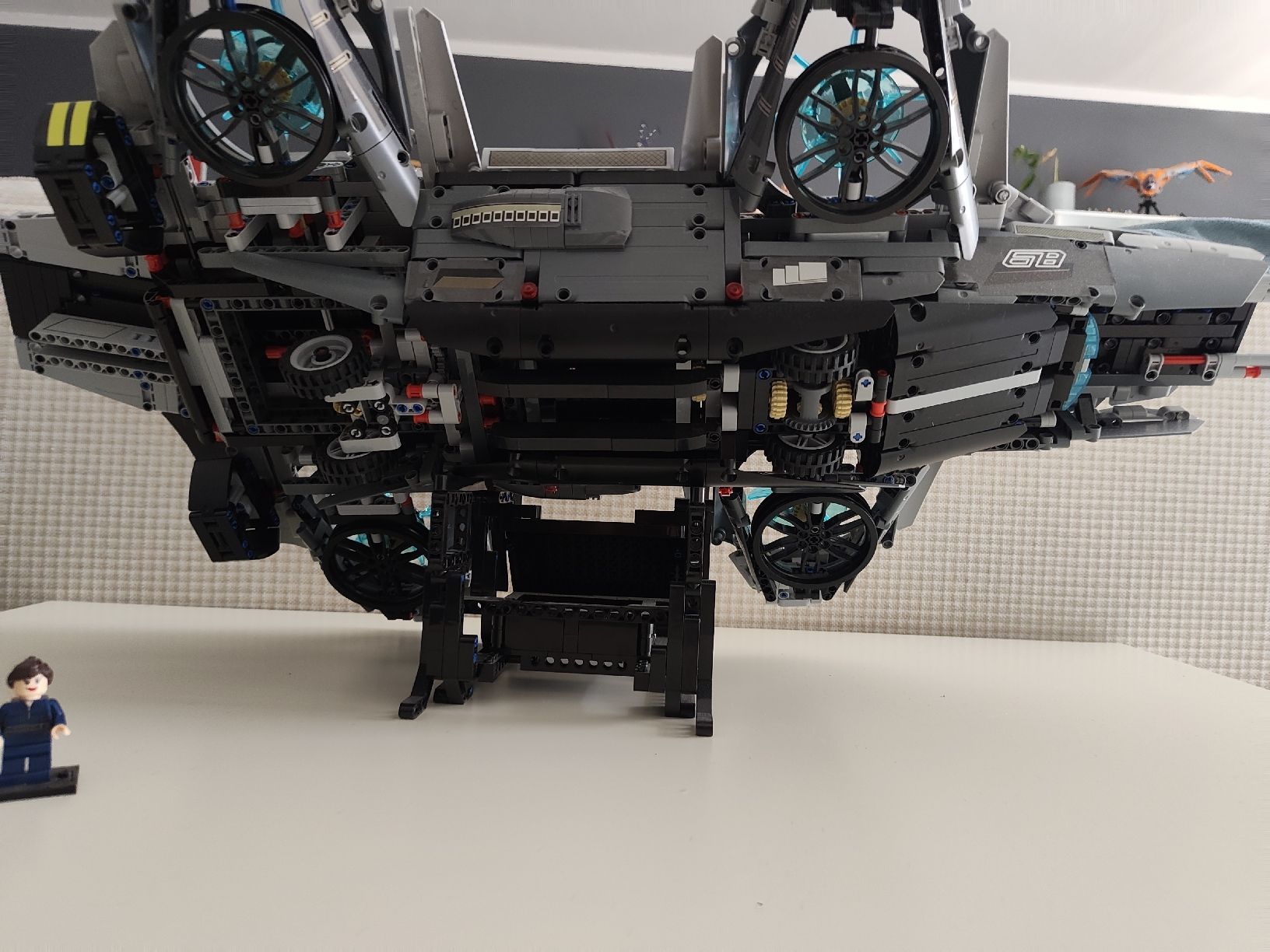 Giocattoli: Superhelden Flugzeugtraeger mit Figuren gebraucht – Nuovo (secondo la descrizione) da Root venduto da hei_v8g2 2