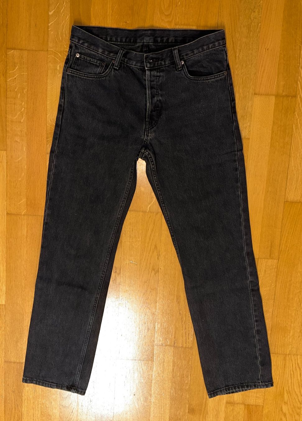 Weekday Jeans: WEEKDAY - Denim Jeans Black (Gr.31/32) – Usato da Uster venduto da jul_5dvx