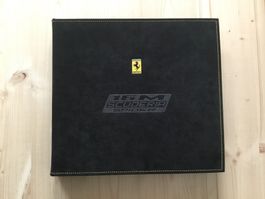 Ferrari 16M Scuderia Spider/Fotos Buch
