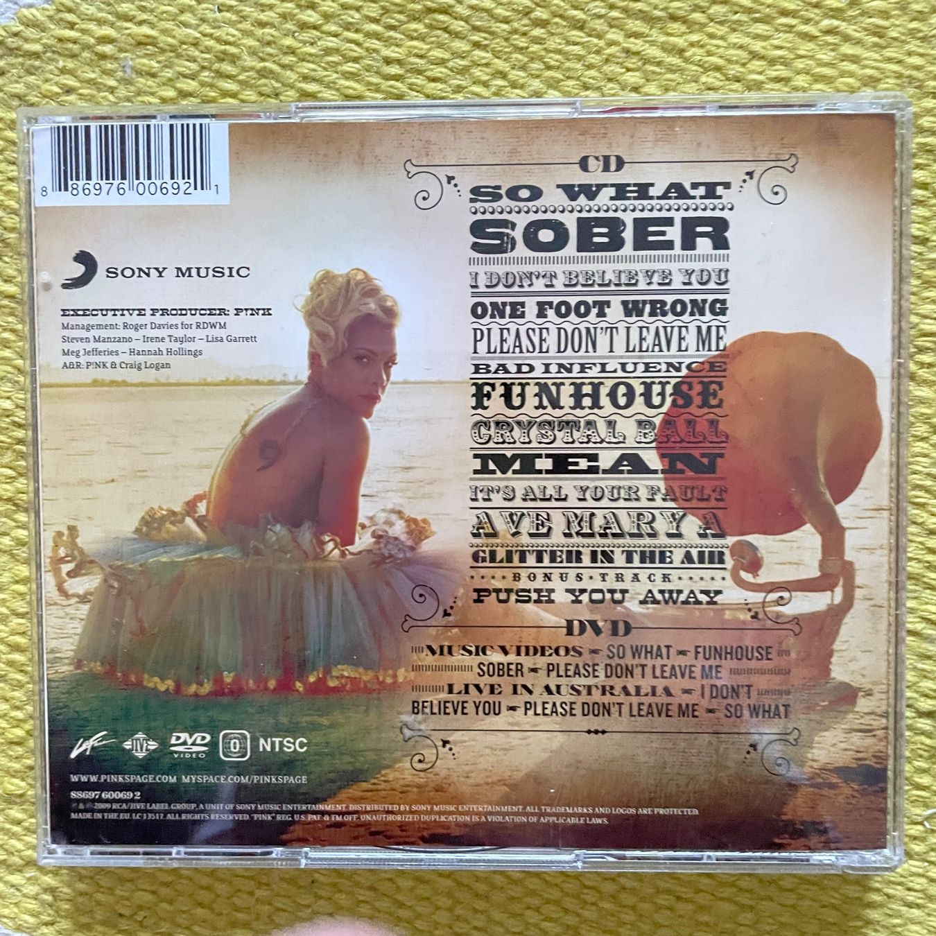 CD: PINK-CD+DVD FUNHOUSE TOUR EDITION – Usato da Rorschacherberg venduto da CD-Roli 1