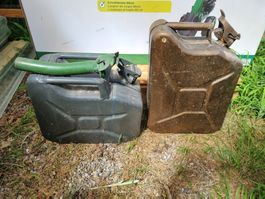 2Stk. Armee Benzin Kanister