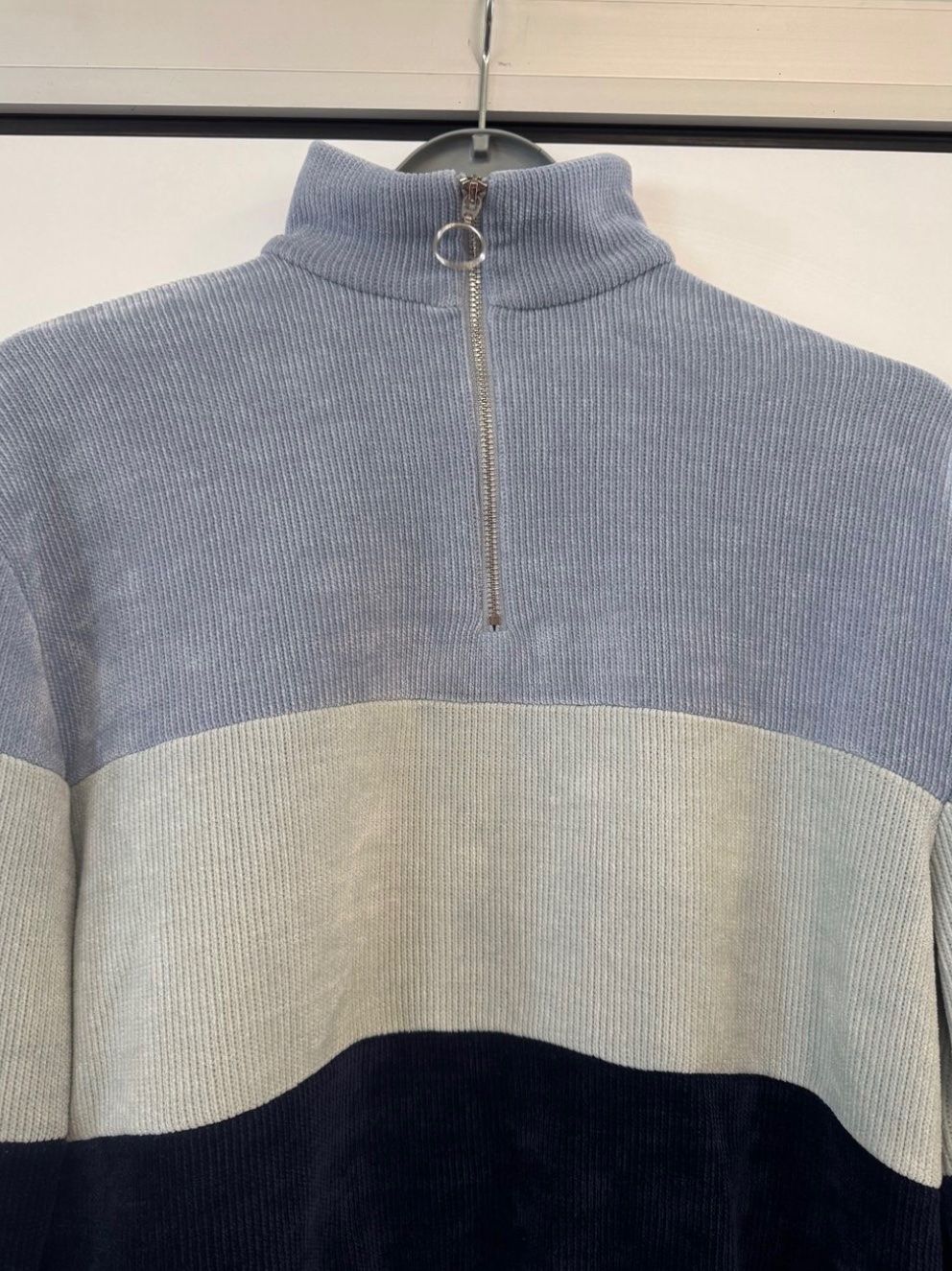 Bershka Pullover & Sweatshirts: Pull Tricolore bleu Bershka half Zip Taille S oversize – Gebraucht aus St-Aubin FR von Tiweety 1