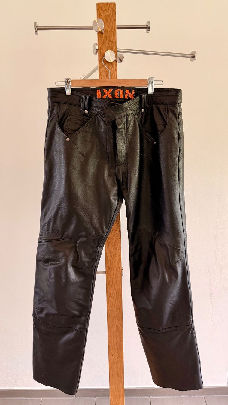 Icon Pantaloni: IXON Leder Hose Rock – Nuovo (secondo la descrizione) da Uetikon am See venduto da PepeSiesta