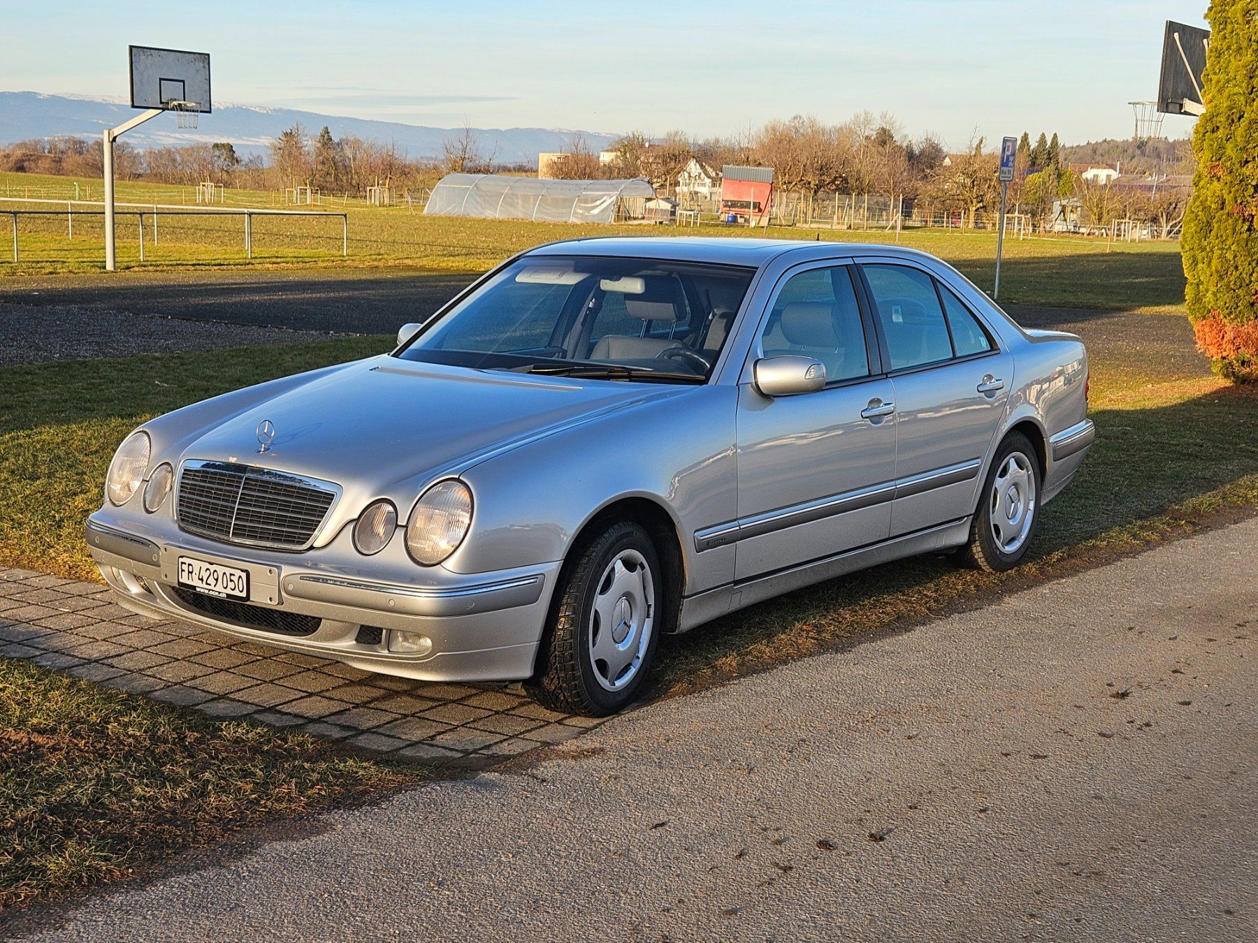Mercedes-Benz Automobili: Mercedes E320 W210 – Usato da Misery venduto da Xtrix71 2