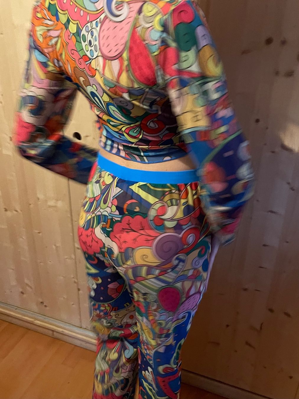 Completi & Tailleur: Costume semitrasparente multicolore M/L – Nuovo e nell'imballaggio originale da Gordevio venduto da LanaZimm 6