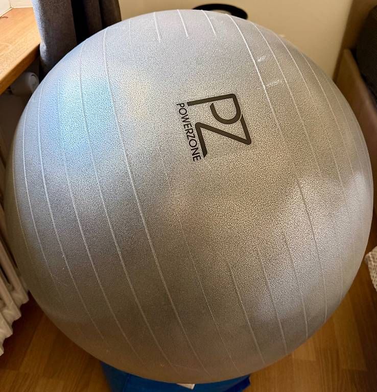 Palloni: PowerZone Gymnastikball 70 cm – Usato da Kilchberg ZH venduto da yoa_7ndh