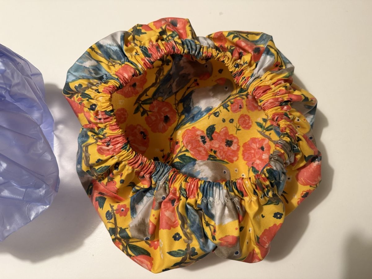 Accessori per capelli: 2 Duschhauben. Nie getragen. – Nuovo (secondo la descrizione) da Adliswil venduto da StephanieAnnina 5