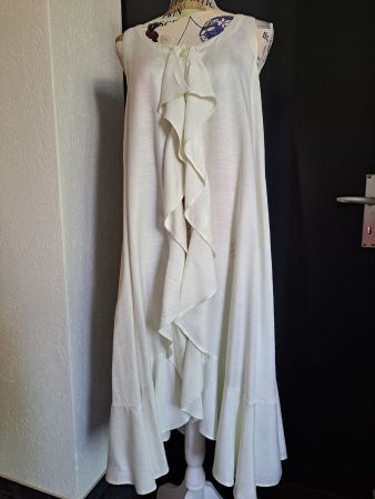 Robe élégante couleur crème taille 38