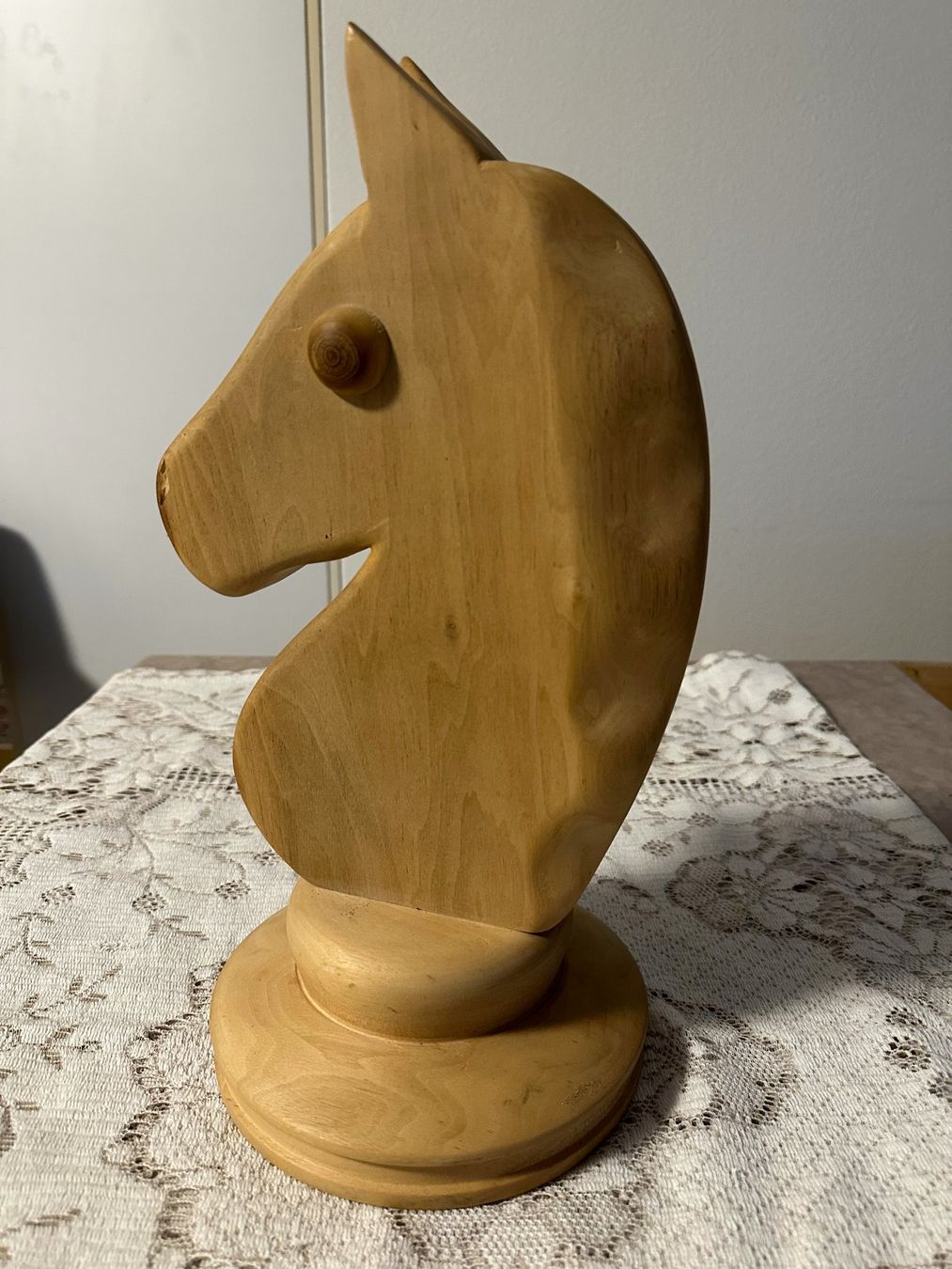 Articoli in legno: Grosser Schachspringer aus Nussbaumholz – Nuovo (secondo la descrizione) da Kriens venduto da Adewal 1