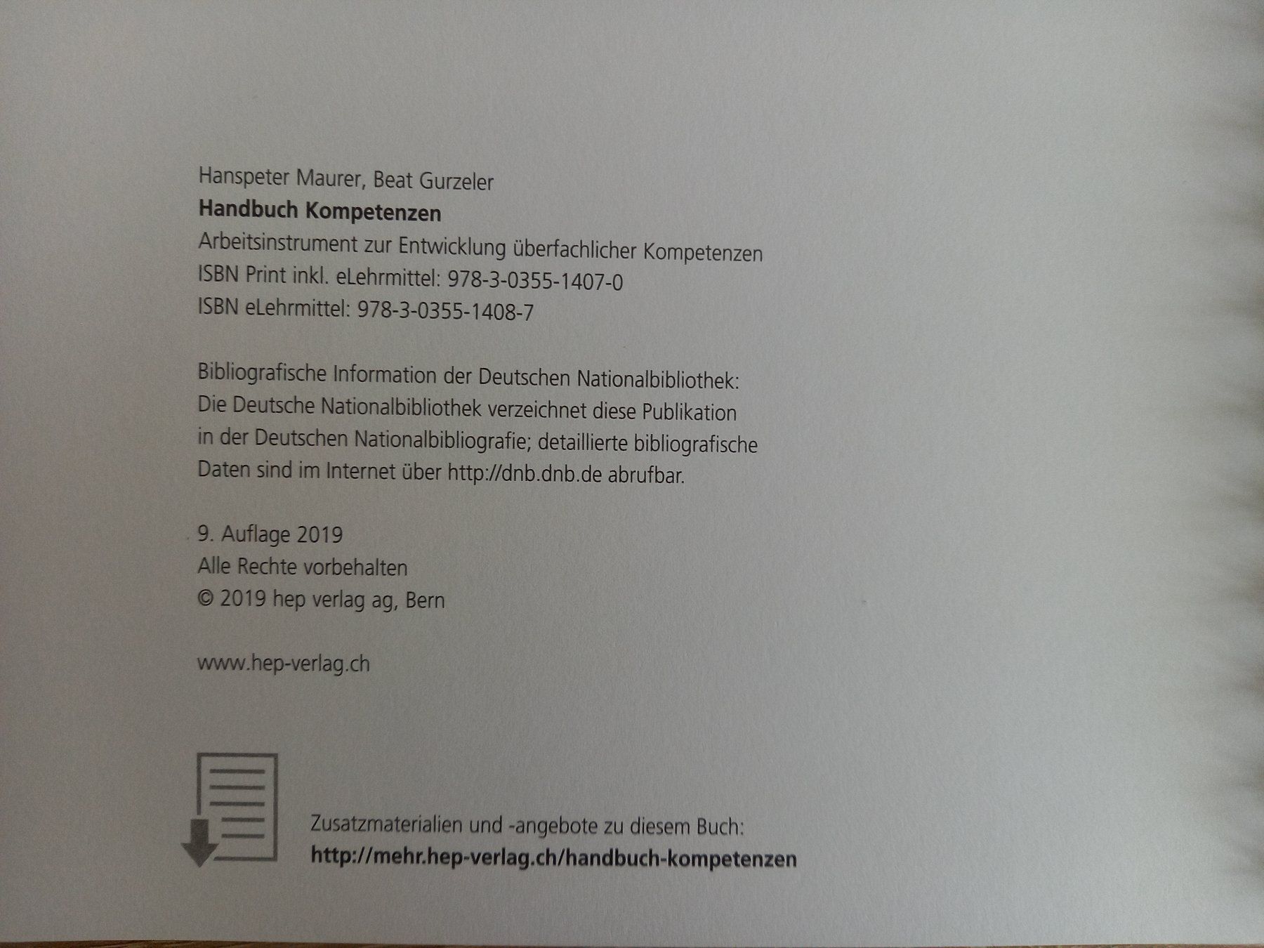 Libri: Handbuch Kompetenzen – Nuovo (secondo la descrizione) da Buttisholz venduto da valiuga 1