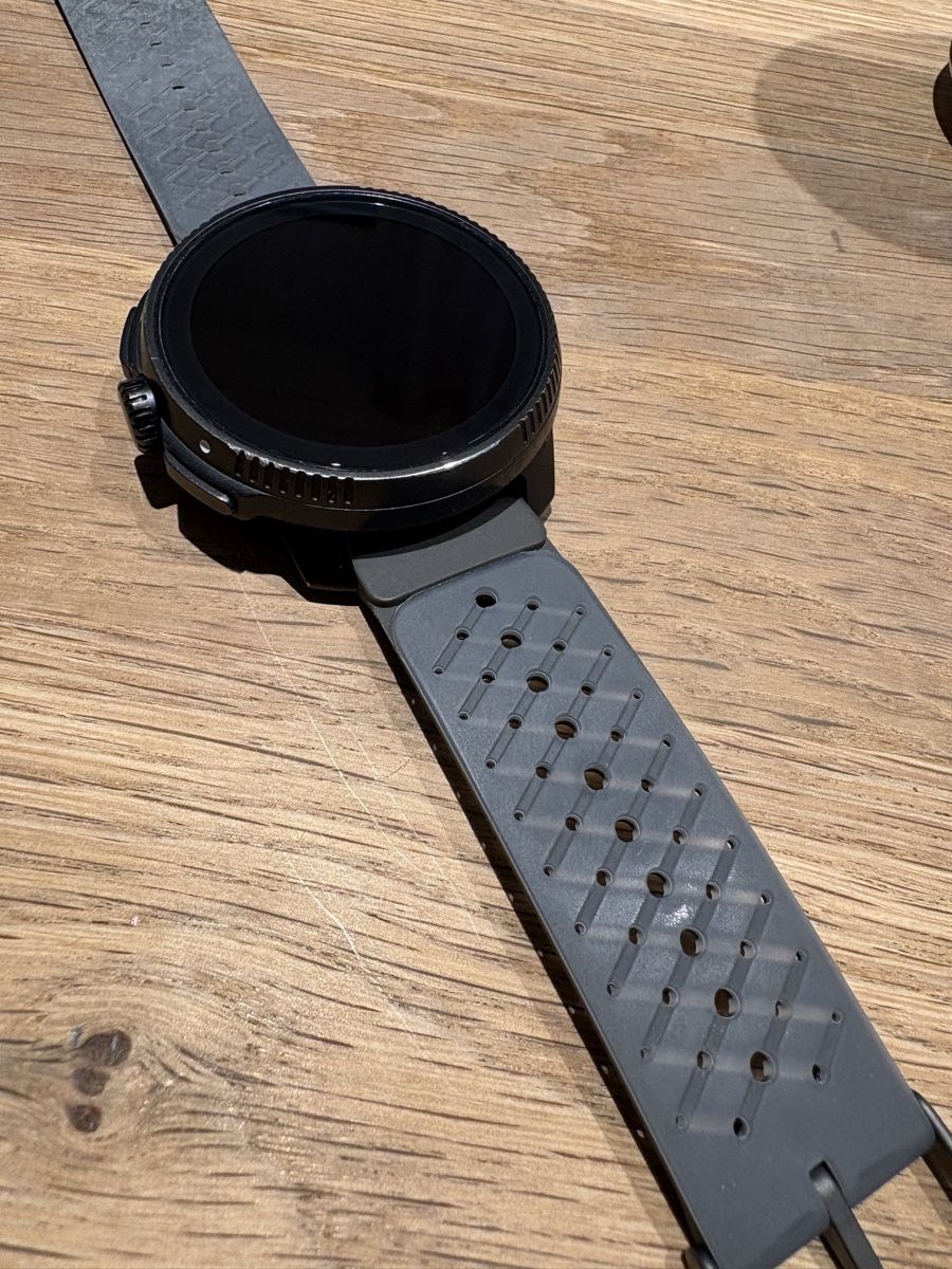 Suunto Smartwatch: SUUNTO RACE mit 3 Armbändern – Usato da Veltheim AG venduto da naegi86 5