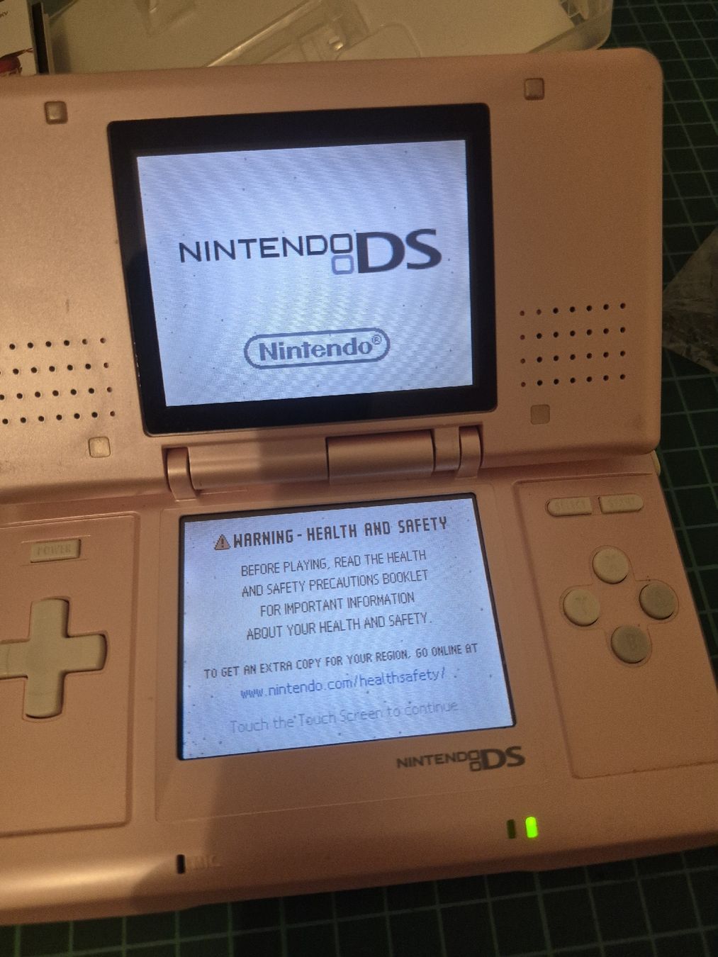 Nintendo Konsolen: Nintendo DS  Pink, Boxed With Game, Charger - Nice! – Gebraucht aus Meyrin von Retro-GZ 1