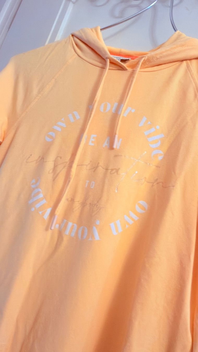 Pulls & Sweat-shirts: • Kurzarm Sweatshirt • – D'occasion à Basel par mendoza13 1