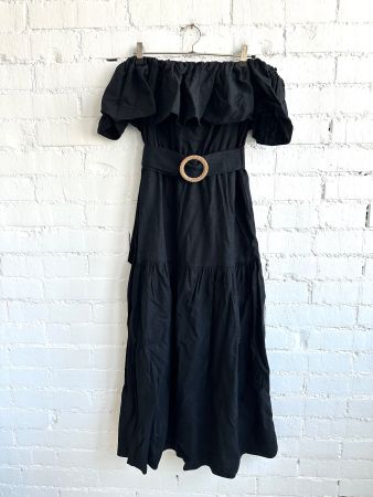 Schwarzes Kleid mit Gürtel von Topshop