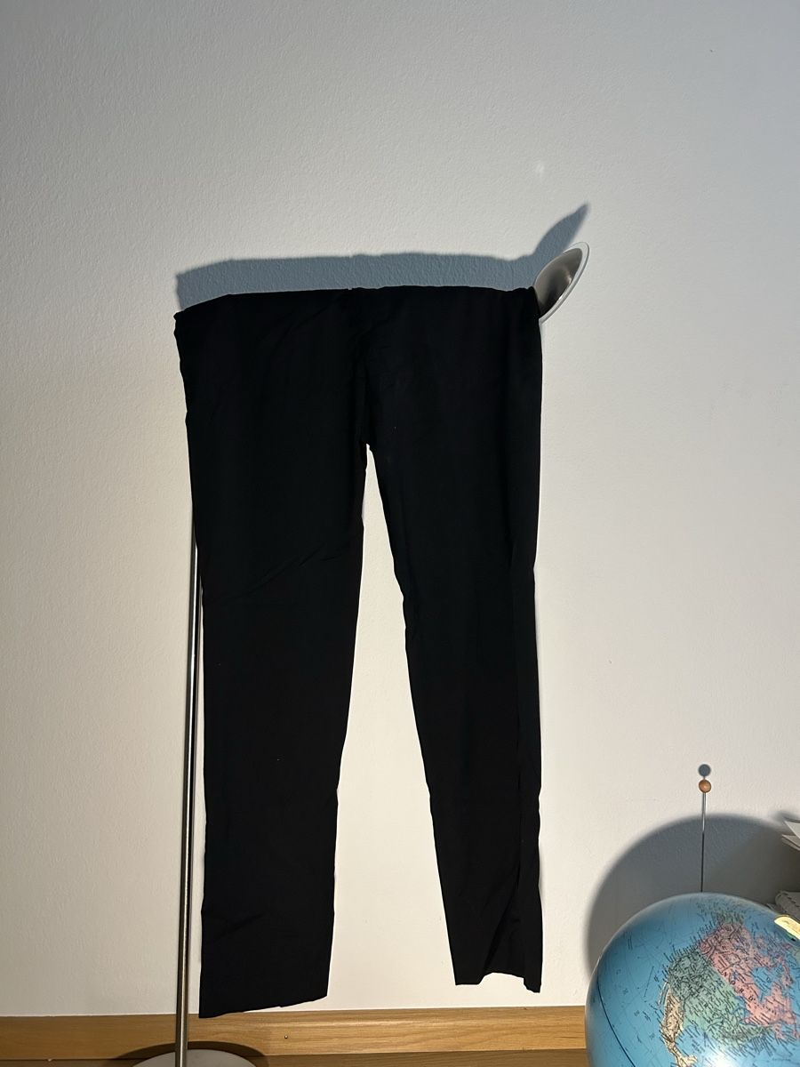 H&M Pantalons: Anzugshose Schwarz – D'occasion à Reinach BL par the_9lwh