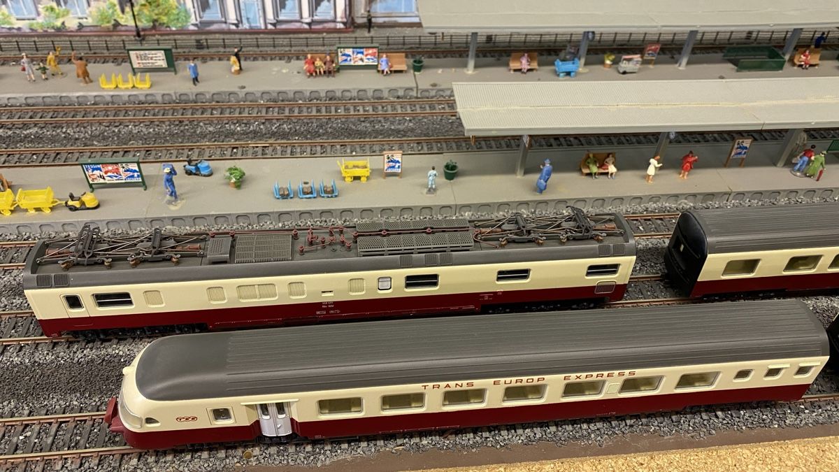 Lima Modellini di ferrovie: Lima 149812 Triebzug RAe TEE SBB H0 – Usato da Glattpark (Opfikon) venduto da anywaya23 8