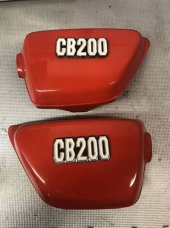 Tutti i ricambio per moto: Honda CB 200 Luftfilterdeckel – Usato da Tagelswangen venduto da famoussurfer91