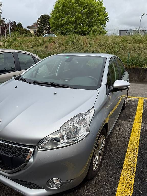 Autos: Peugeot 208 1.4 VTI – Gebraucht aus Renens VD von the_j68r