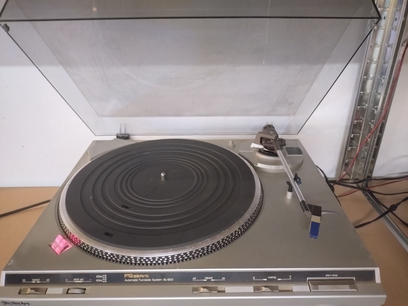 Technics Tourne-disques: Tourne-disque Technics SL-BD3 défectueux  – Défectueux à Farvagny-le-Grand par LaCaverne