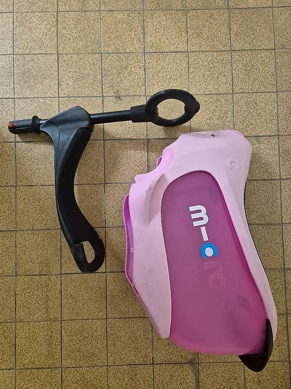 Kickboard: Micro Trotti Dreiteilig – Usato da Wabern venduto da ale_qdf8 1