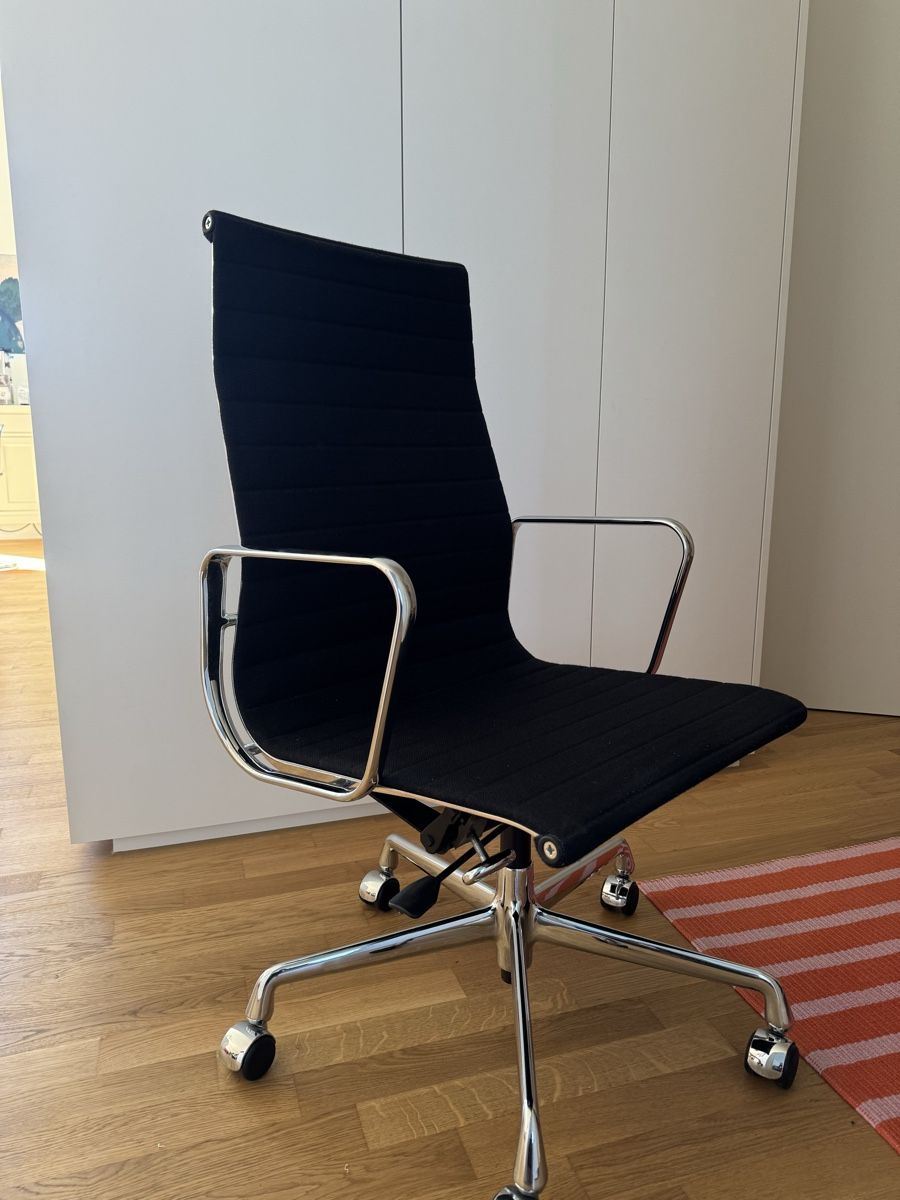 Vitra Sedie: Vitra EA 119  – Usato da Rombach venduto da noahBy0