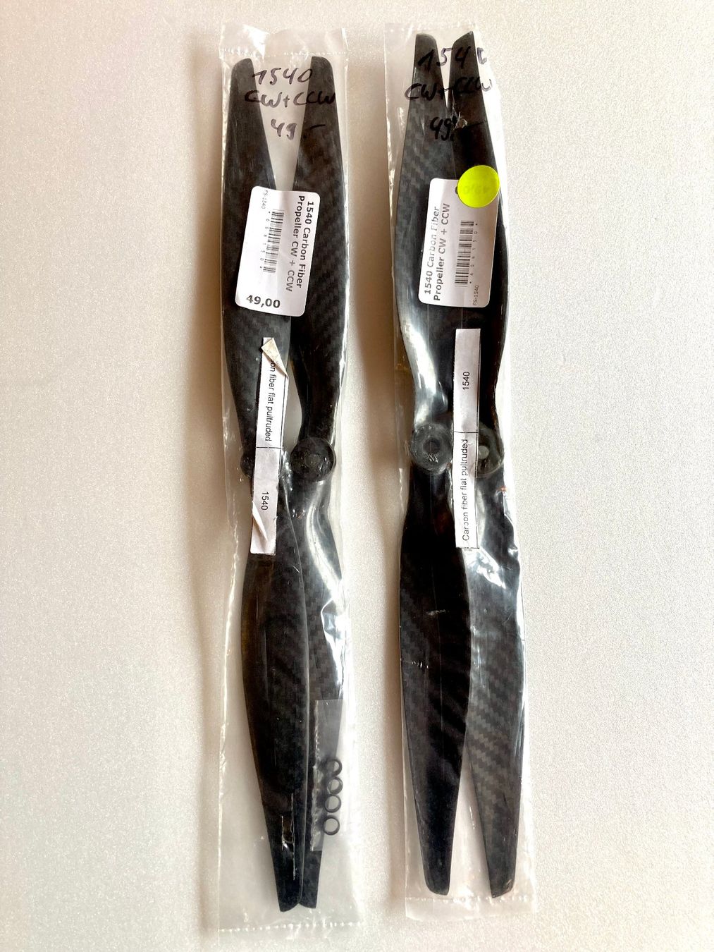 Modellismo RC: 4x Hélices carbones 15x4" CW+CCW (propeller carbone) – Nuovo e nell'imballaggio originale da Lausanne venduto da Techobby 1