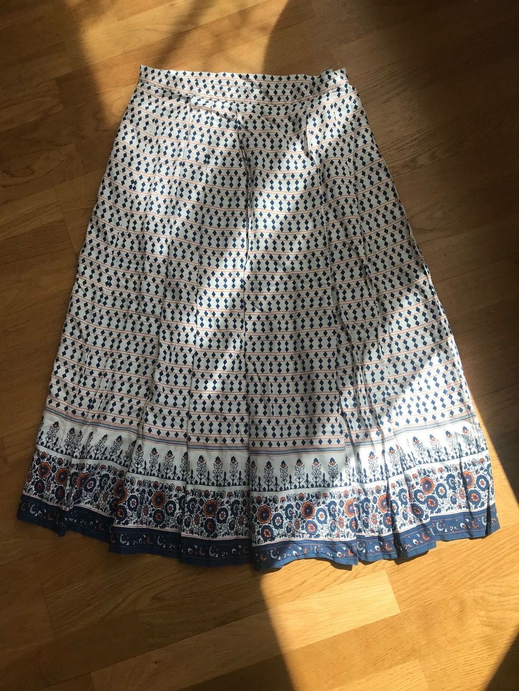 Vestiti & Gonne: Pleated printed midi skirt – Usato da Affoltern am albis venduto da onlyrose123 1