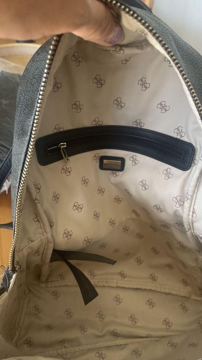 Guess Zaini: Rucksack Guess – Difettoso da Altenrhein venduto da Luke2015 1