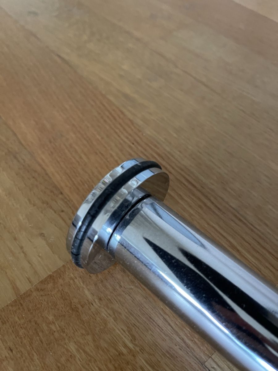 Tavoli: Runder Tisch Glasplatte schwarz Metallfuss – Usato da Scherzingen venduto da BenLesch 6