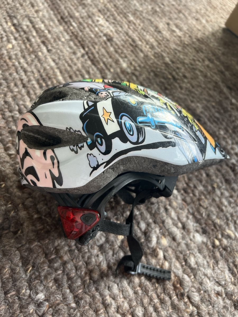 Giro Caschi: Giro Kinderhelm, 47-54 cm – Usato da Winterthur venduto da LeonoraCor