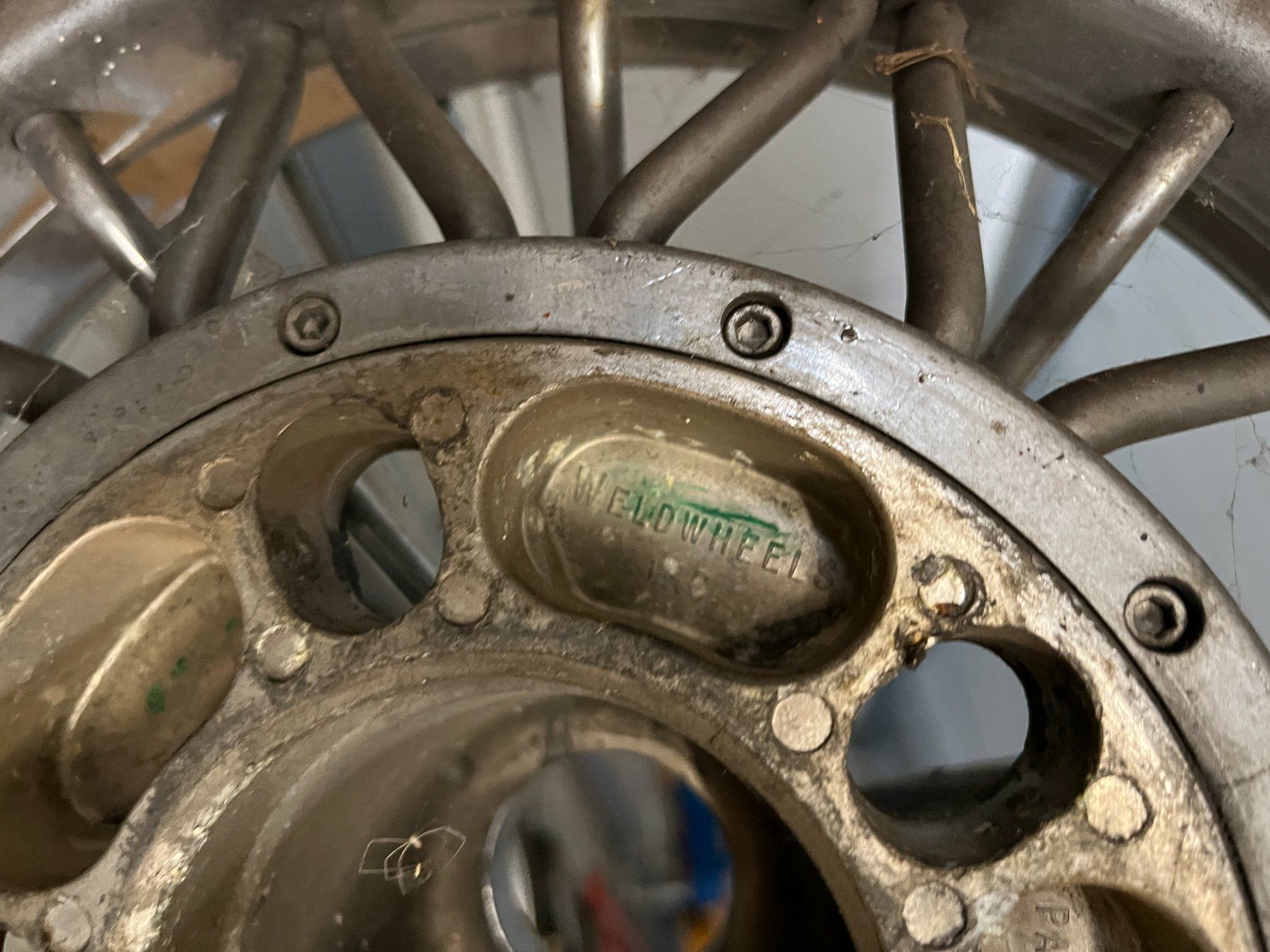 Cerchioni: Speichenräder 4 Stk. – Usato da Solothurn venduto da corvetteleisi 5