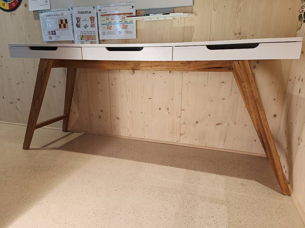 Bureaux: Schreibtisch  – D'occasion à Humlikon par Zitrone011 3