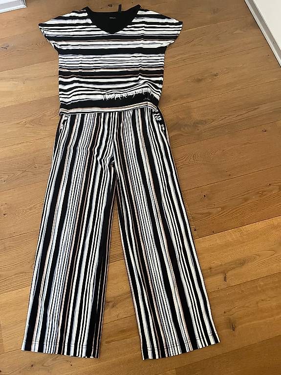 Marc Cain Kleiderpakete: Marccain Sommerhose mit passendem Shirt – Gebraucht aus Murten von bea_n5yn 1