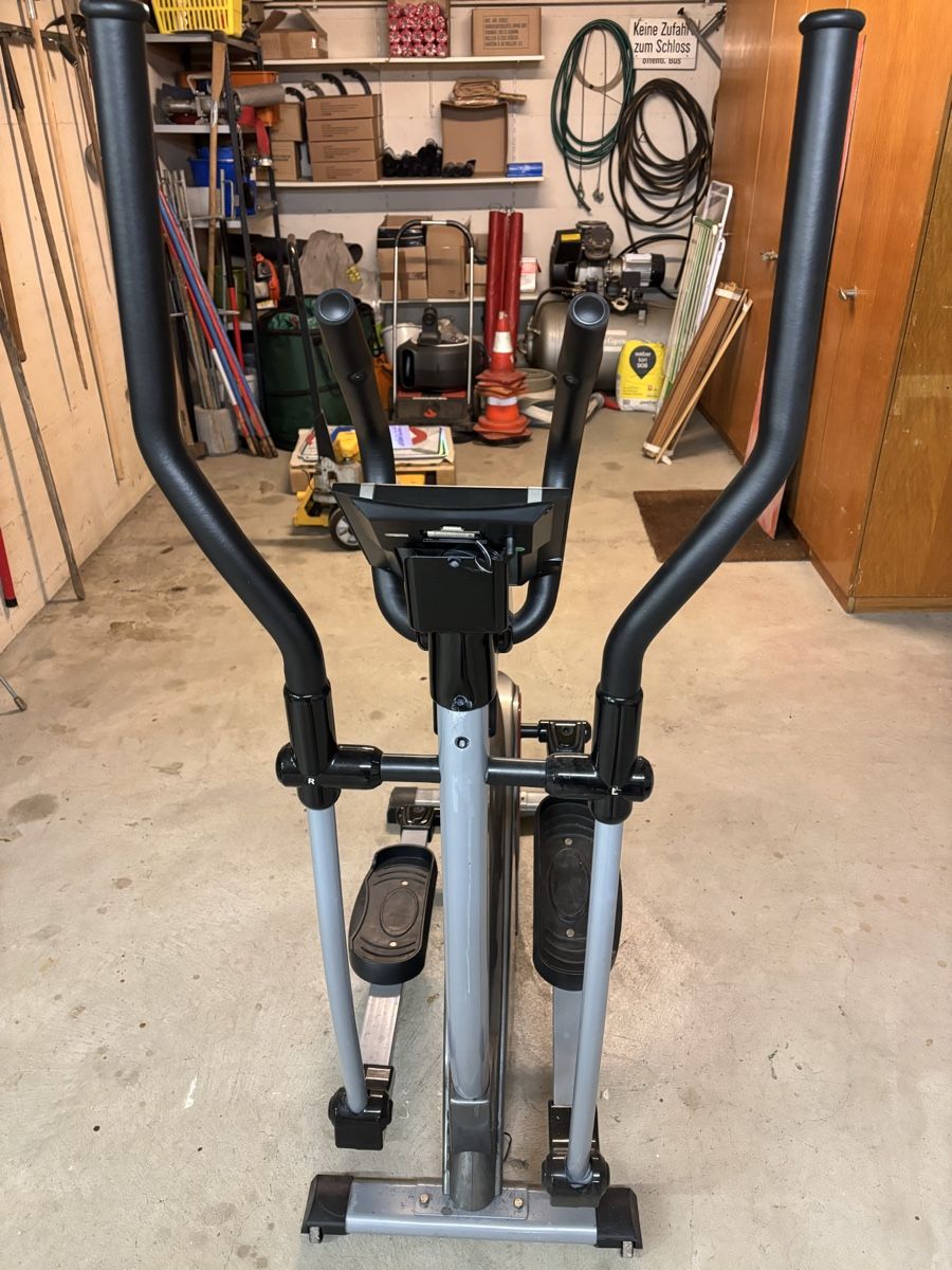 Hometrainer: Crosstrainer Body Quest Crosstech, Hometrainer – Usato da Fischbach-Göslikon venduto da Moene 1