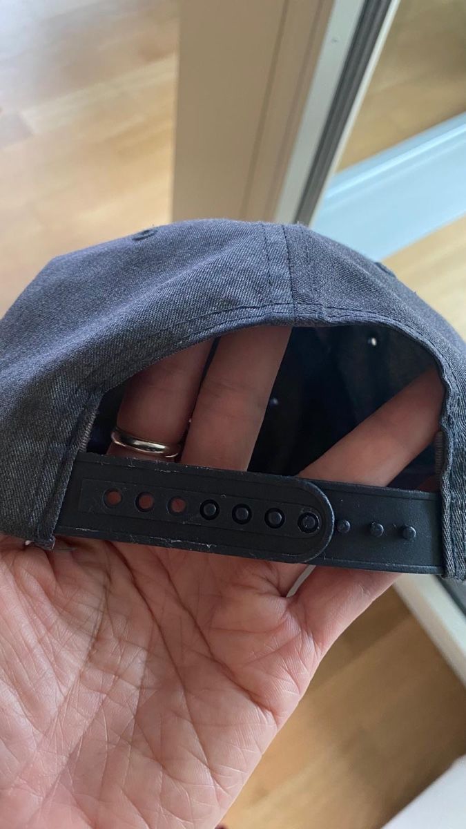 Sonstige Kleidung & Accessoires: Baseball Cap One Size Fits All – Gebraucht aus Davos Platz von Infinity795 1
