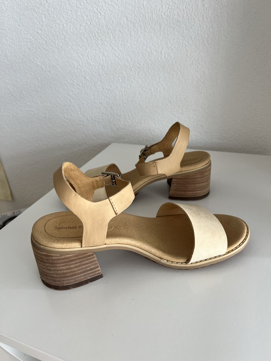 Timberland Chaussures femmes: Timberland Sandalen  – D'occasion à Rorschach par Vildakl