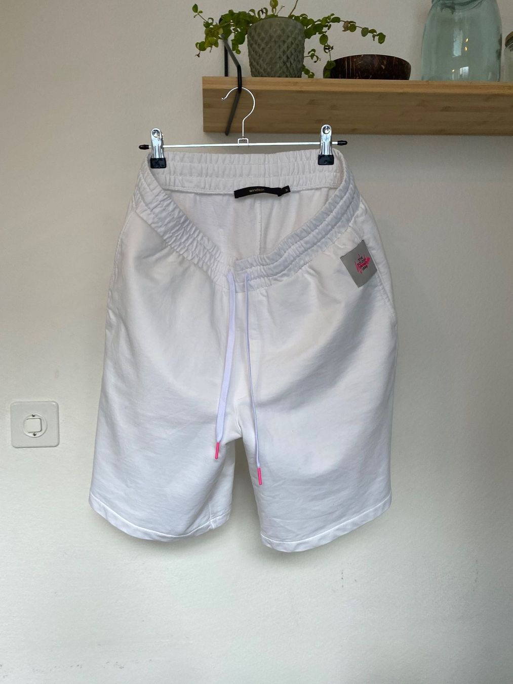 Windsor Pantaloni: Windsor x The Dolder shorts – Usato da Biel/Bienne venduto da lichterhoh
