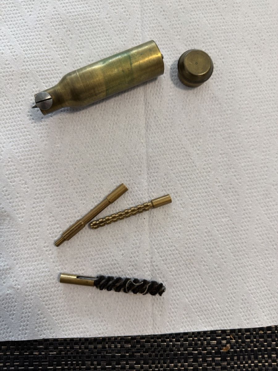 Schweizer Armee Uniformen: Putzzeug parabellum  – Gebraucht aus Lausanne von Erion2015 1