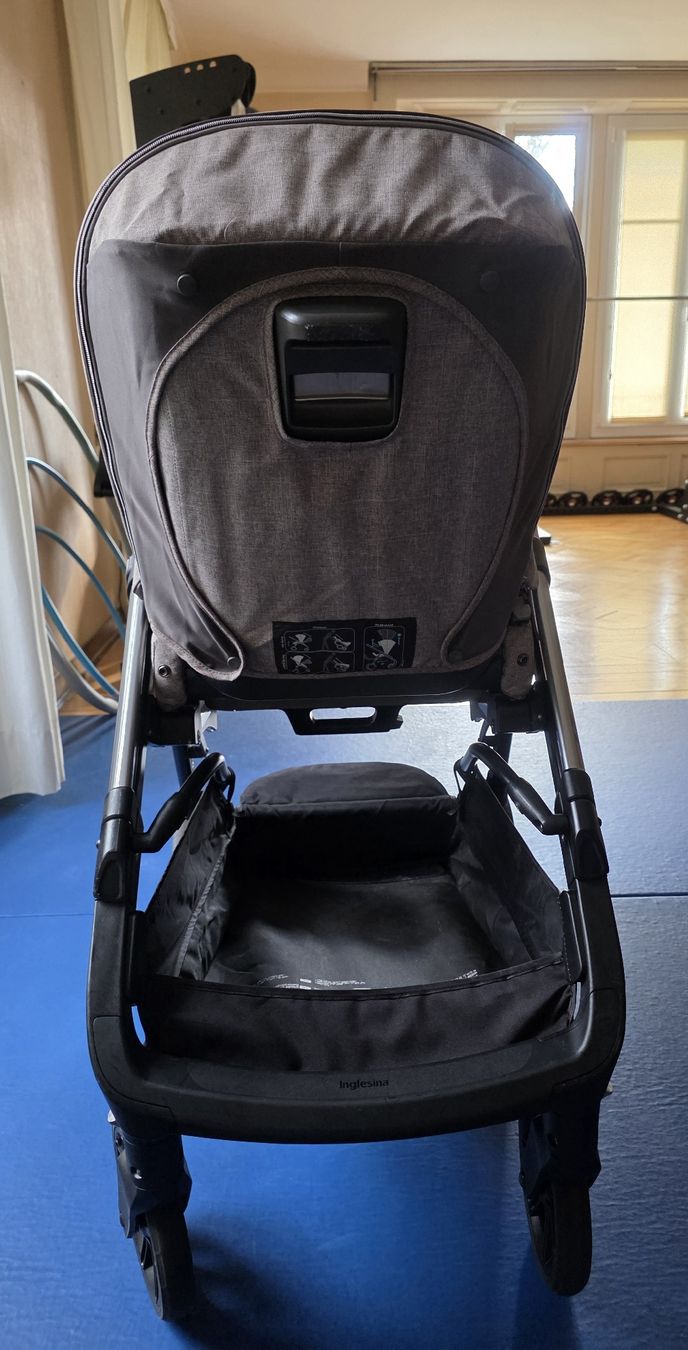 Inglesina Carrozzine: Poussette Inglesina Aptica+ Accessoires – Usato da Le Locle venduto da Maria.222 3