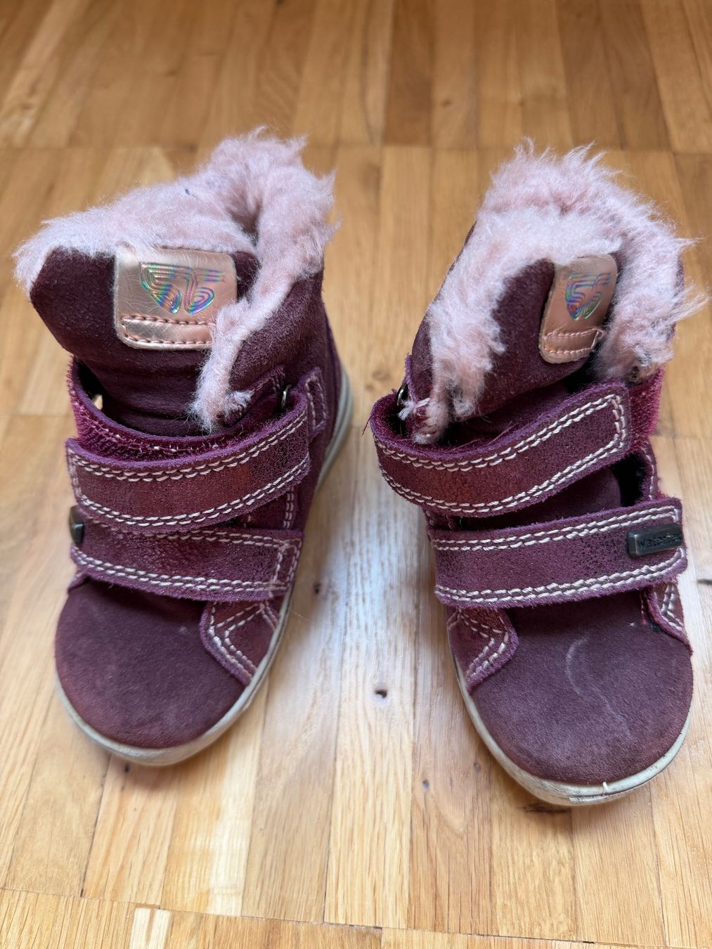 Scarpe per ragazze: Mädchen Winterschuh Grösse 22 – Usato da Kloten venduto da phug