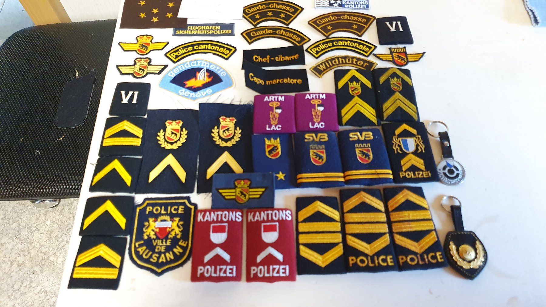 Placchette & Badge: Diverse Abzeichen Polizei 40 Stück – Usato da Richigen venduto da Auerhahn11 2