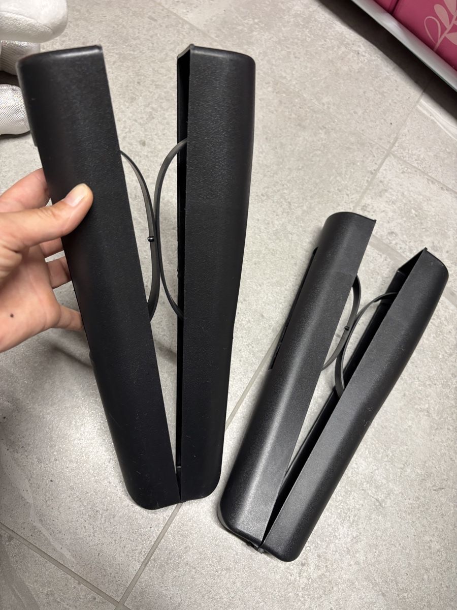 Damenschuhe: 2 embauchoirs à bottes noirs plastique  – Gebraucht aus Salvenach von gwenwywar