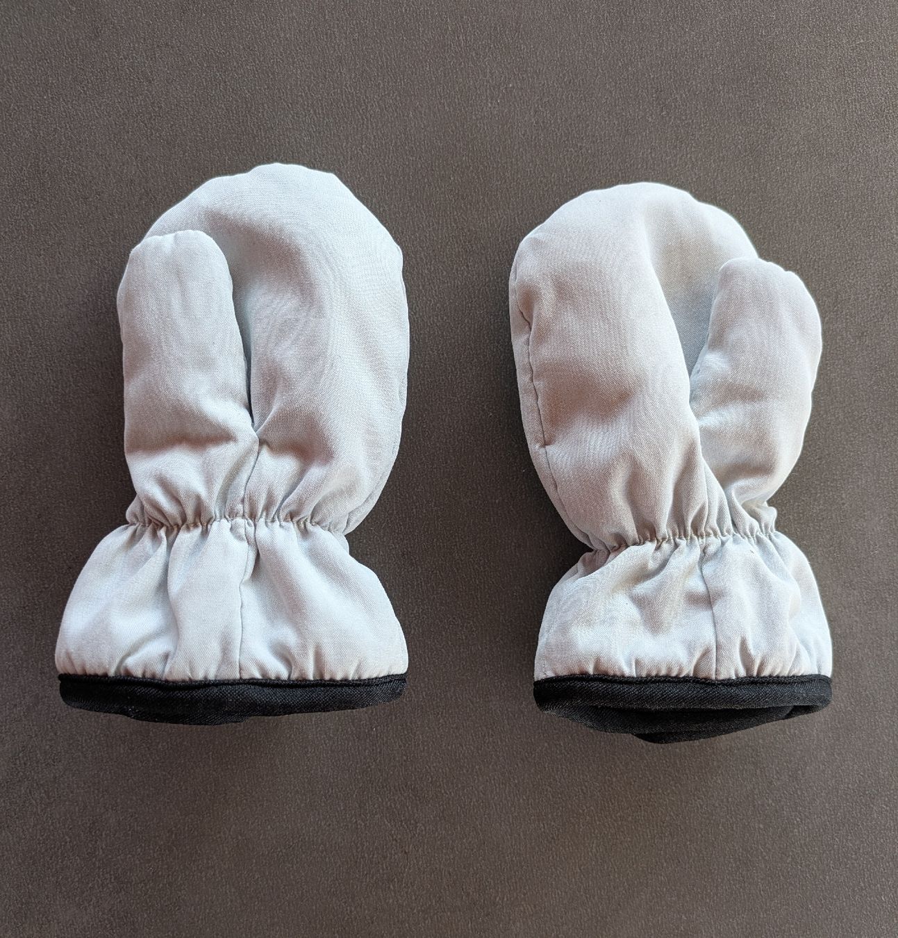 Guanti: Handschuhe, 12 - 24 Monate – Usato da Kölliken venduto da mic_9n9d 1